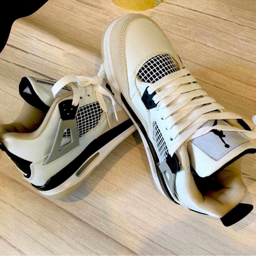 Women shoe sneakers air jordan 4 retro
